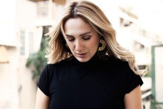 viki karazoglou